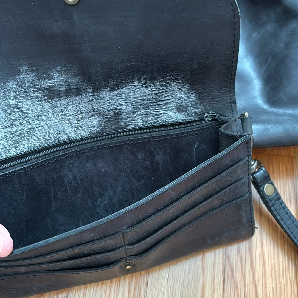 Able Fozi Purse and Wristlet Set - Picture 2 of 9